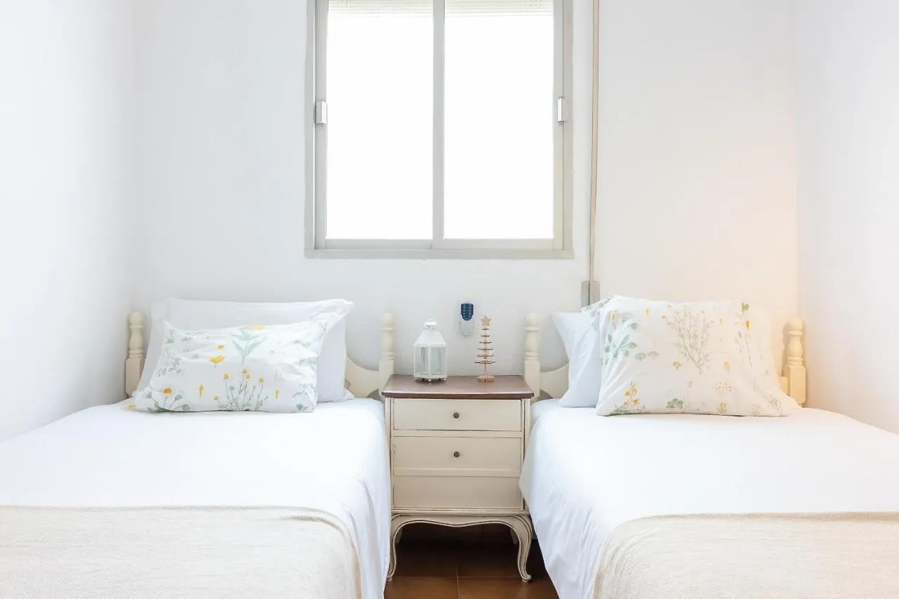 Sea & Wave Pedregalejo Beach Apartment Málaga