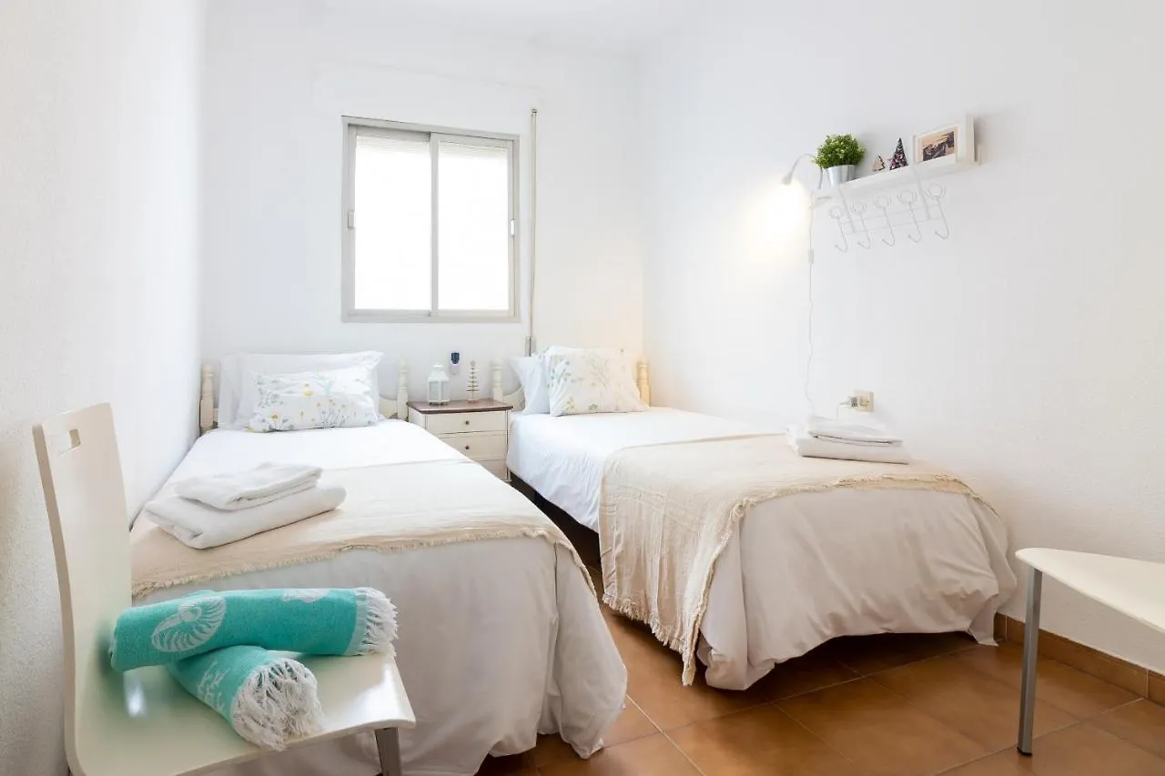 Sea & Wave Pedregalejo Beach Apartment Málaga